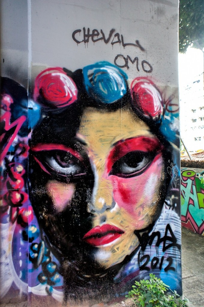un mur de graffiti à mongkok